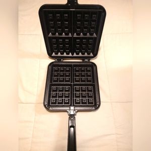 Nordic Ware Waffle Iron